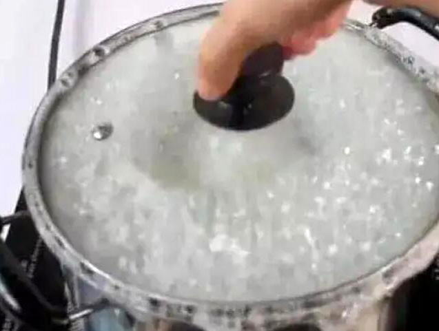 电热锅溢出 电热锅溢出